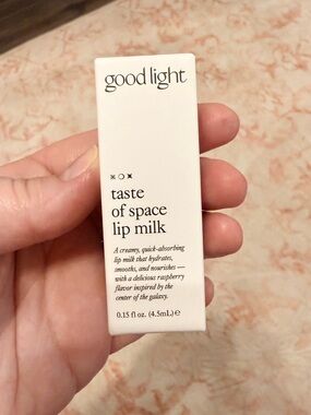 Good Light Taste of Space Lip Milk